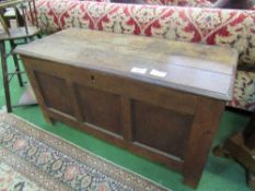 Oak panel chest, 116cms x 50cms x 60cms. Estimate £70-100