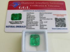 Natural emerald cut loose emerald, 8.7ct with certificate. Estimate £50-70