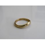 18ct gold shaped wedding band, size P 1/2, weight 4gms. Estimate £80-100