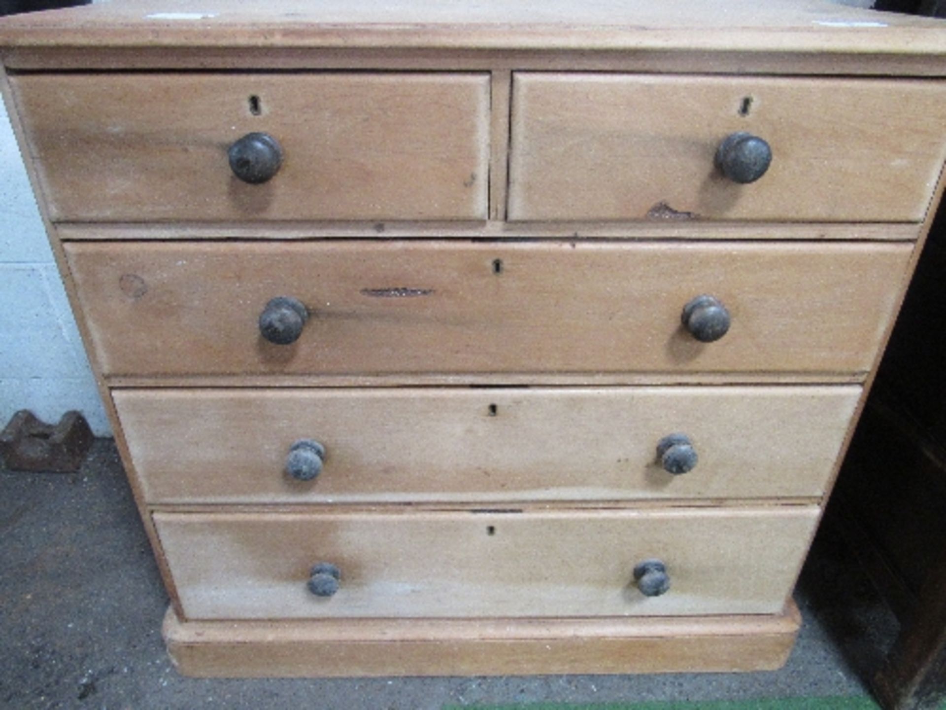 Old pine chest of 2 over 3 drawers, 100cms x 44cms x 91cms. Estimate £30-50 - Image 2 of 3