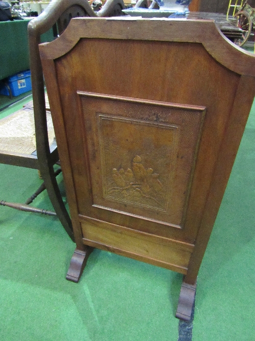 Mahogany fire screen with leather inlay depicting birds, height 90cms, width 48cms. Estimate £50-70