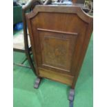 Mahogany fire screen with leather inlay depicting birds, height 90cms, width 48cms. Estimate £50-70