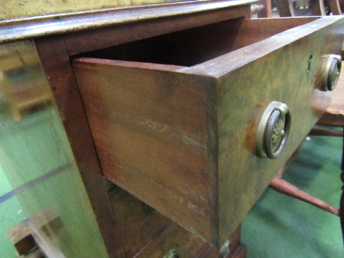 18th century walnut Davenport with lidded stationery holder, leather skiver to lifting lid & 4 - Image 8 of 9