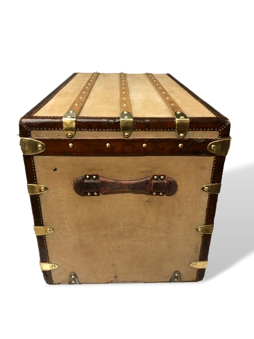 A rare, early Louis Vuitton trunk, made between 1854 & 1856.  This trunk would have been Vuitton's - Image 4 of 7