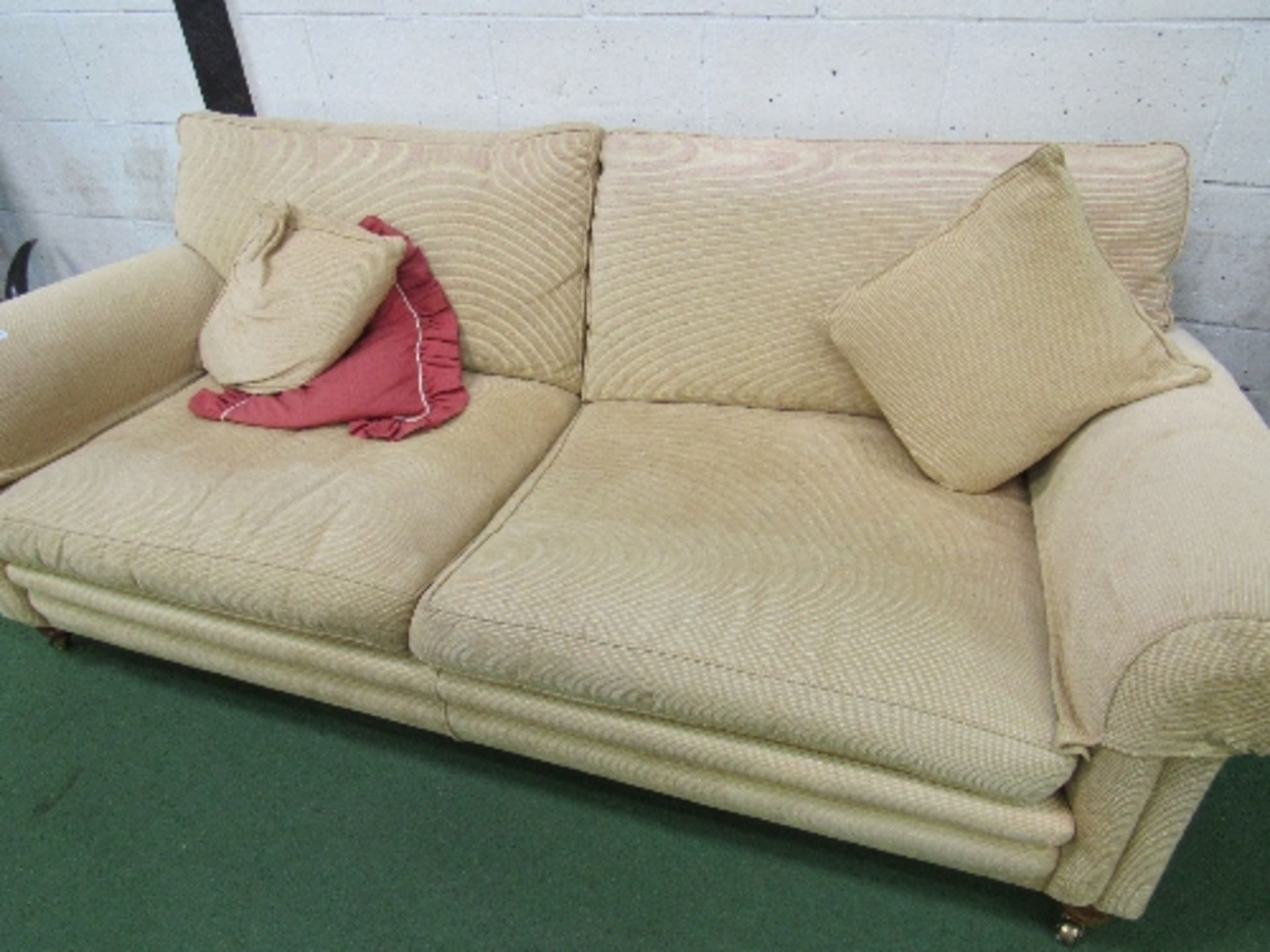 Large corded 3 seat sofa, approx 202cms length. Estimate £125-150 - Image 3 of 3