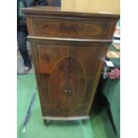 Mahogany Pathé gramophone cabinet on casters, 47cms x 49cms x 107cms. Estimate £20-40