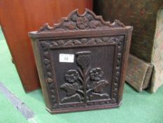 Oak small corner cabinet with thistle emblem to door, height 53cms, width 46cms. Estimate £20-40