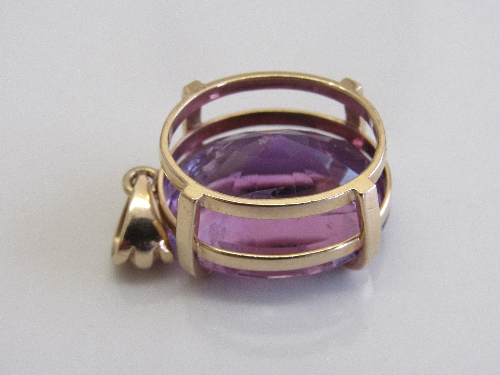 Large oval amethyst set in 9ct gold pendant, weight 10.3gms. Estimate £300-320 - Image 3 of 5