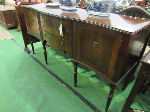Mahogany serpentine fronted sideboard, 168cms x 51cms x 87cms. Estimate £30-50 - Image 2 of 4
