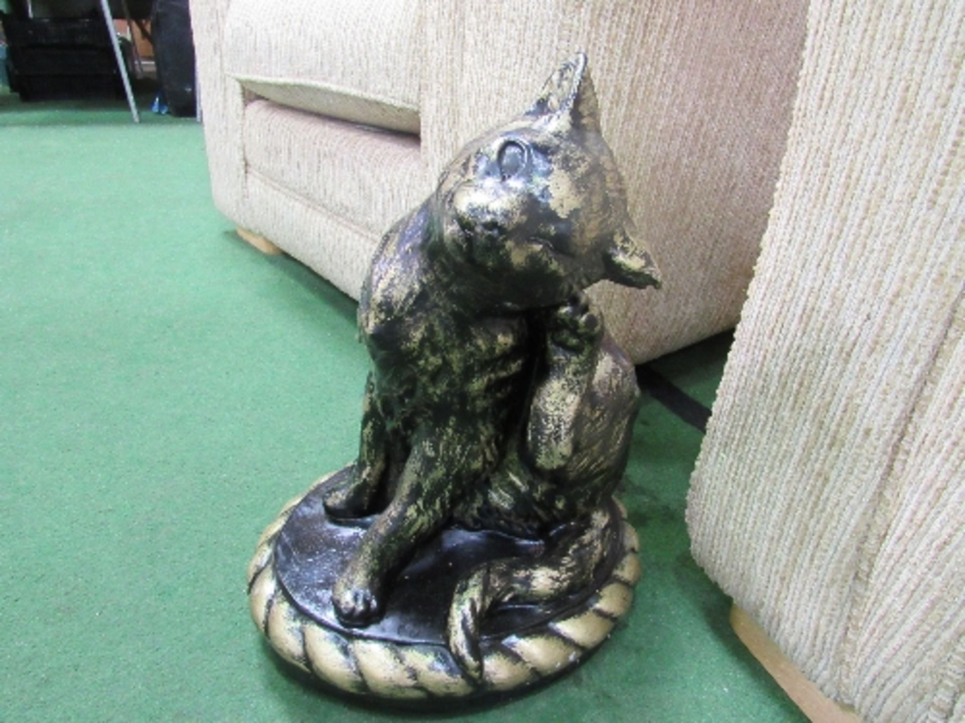 2 black & gilt painted stone-effect cat figures. Estimate £40-60 - Image 2 of 3