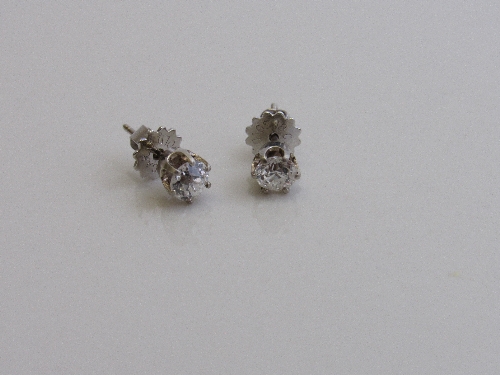 18ct gold & diamond stud earrings, approx 0.3ct. Estimate £500-550 - Image 3 of 3