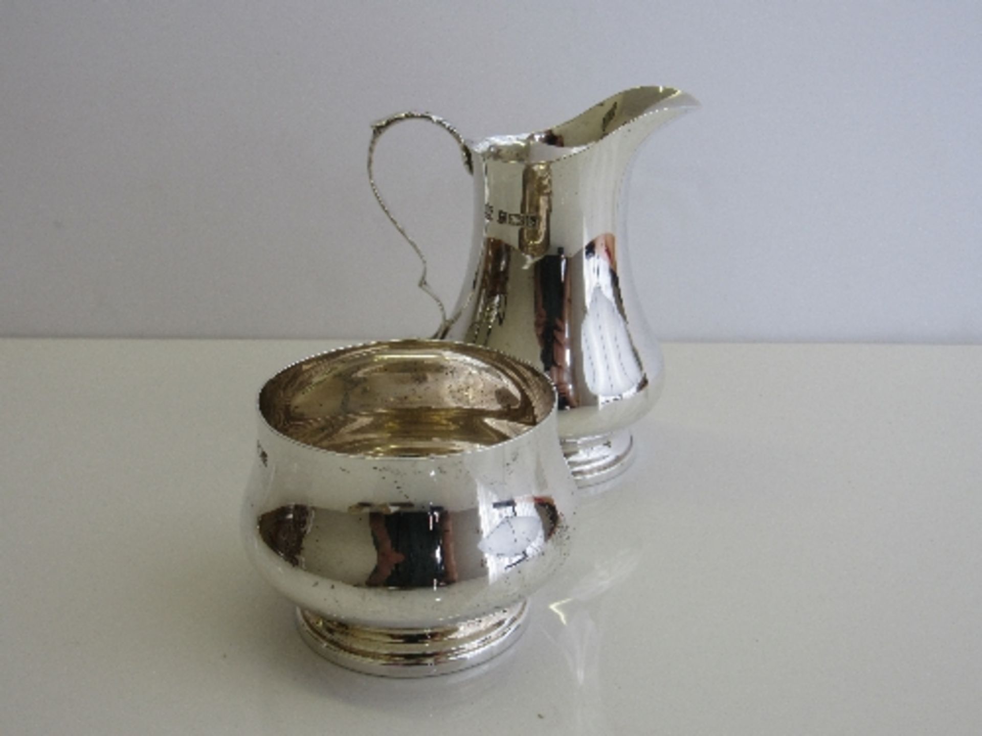 Silver milk/cream jug & sugar bowl, Birmingham 1971, total weight 7.5oz. Estimate £70-90