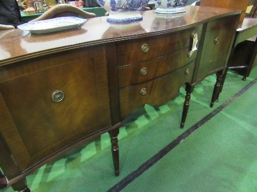 Mahogany serpentine fronted sideboard, 168cms x 51cms x 87cms. Estimate £30-50 - Image 4 of 4