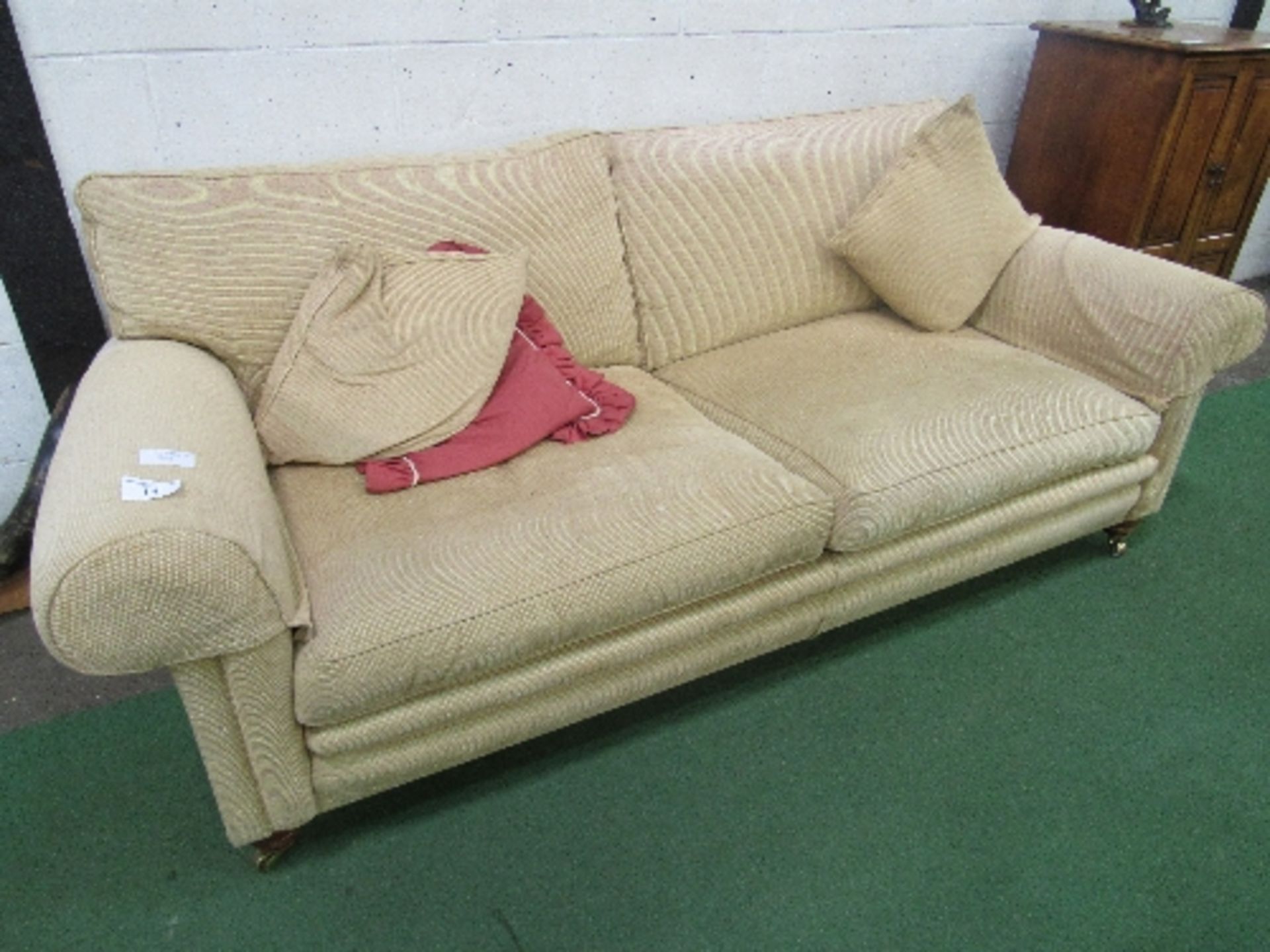 Large corded 3 seat sofa, approx 202cms length. Estimate £125-150