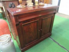 Small mahogany sideboard, 112cms x 39cms x 92cms