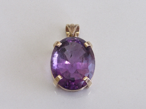 Large oval amethyst set in 9ct gold pendant, weight 10.3gms. Estimate £300-320 - Image 5 of 5