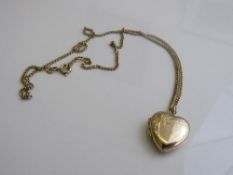 9ct gold heart shaped locket on a 9ct gold chain, weight 6gms. Estimate £70-90