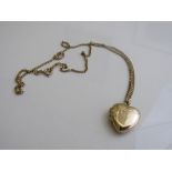 9ct gold heart shaped locket on a 9ct gold chain, weight 6gms. Estimate £70-90