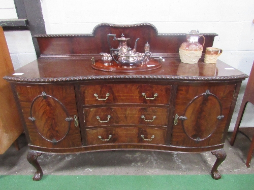 Mahogany & walnut veneer serpentine front sideboard, on ball & claw feet, 166cms x 60cms x 130cms.