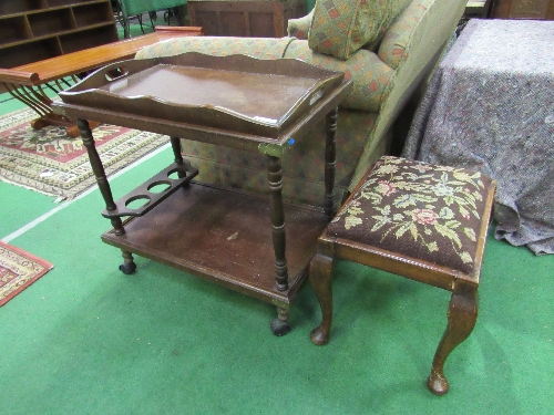 Drinks trolley c/w Butler's tray & tapestry drop-in seat to pad feet, 70 x 44 x 64cms. Estimate £