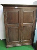 Oak double door cupboard, 122 x 60 x 162cms. Estimate £50-80