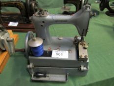 1961 Singer sewing machine, model 178-1. Est £20-40 plus VAT on the hammer price