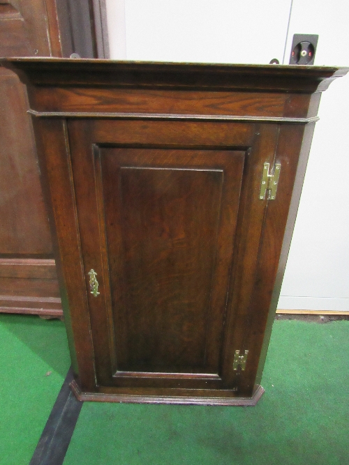 Mahogany wall mounted corner cupboard, 66 x 33 x 92cms. Estimate £20-40 - Image 2 of 3