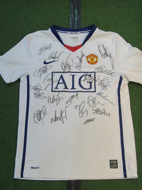 Signed Nike Manchester United Football Club football shirt with certificate of authenticity.