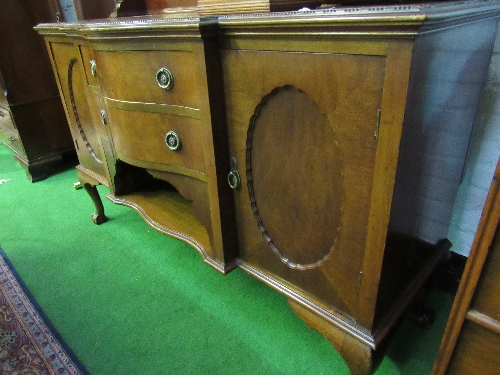 Edwardian mahogany break-front sideboard with up stand over 2 cupboards flanking 2 drawers & display - Image 4 of 4