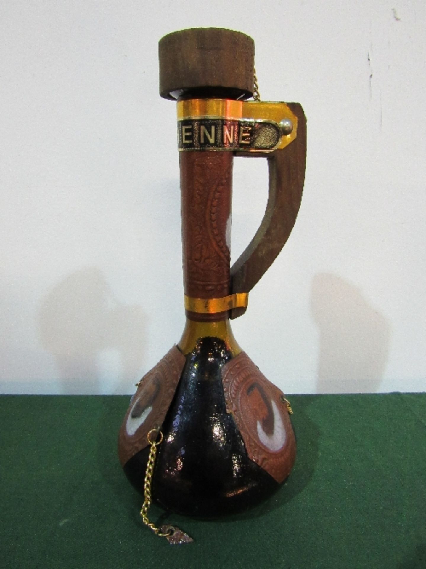 Flagon of 1912 Teichenne Moscatel. Estimate £80-100 - Image 2 of 3