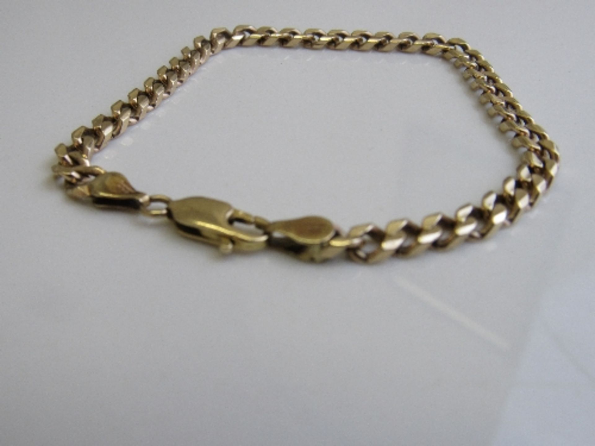 9ct gold link bracelet, weight 11.8gms, length 20cms. Estimate £130-150 - Image 2 of 3