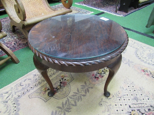 Oak circular coffee table with carved rim & glass cover to top, diameter 59cms, height 43cms. - Image 2 of 2