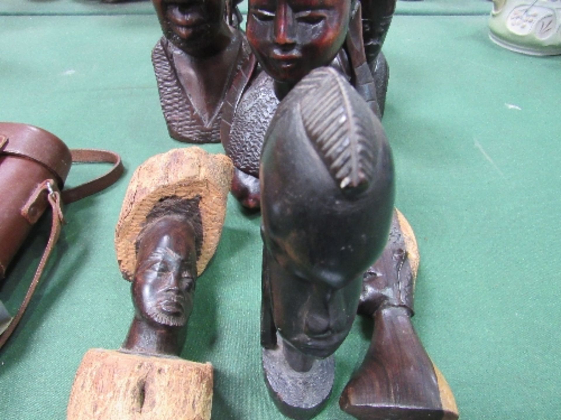 9 No Ethnic carved figurines. Est 20-30 - Image 3 of 3