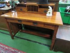 Oak desk with drawers & pigeon holes to top & frieze drawer, 127 x 64 x 77cms. Estimate £30-50