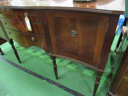 Mahogany serpentine fronted sideboard, 168 x 51 x 87cms. Estimate £30-50 - Image 2 of 4