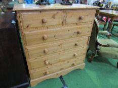 Pine chest of 2 over 4 drawers, 102 x 46 x 112cms. Estimate £40-60
