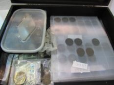 A case containing: halfpennies, pennies, tub of coins & other coins. Estimate £25-30