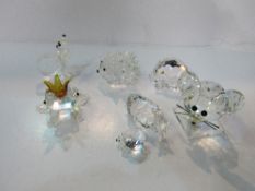 Qty of Swarovski figurines. Estimate £30-40