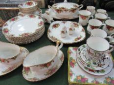 Royal Albert 'Old Country Roses' part dinner service, 37 pieces together with triptych 'hunting'