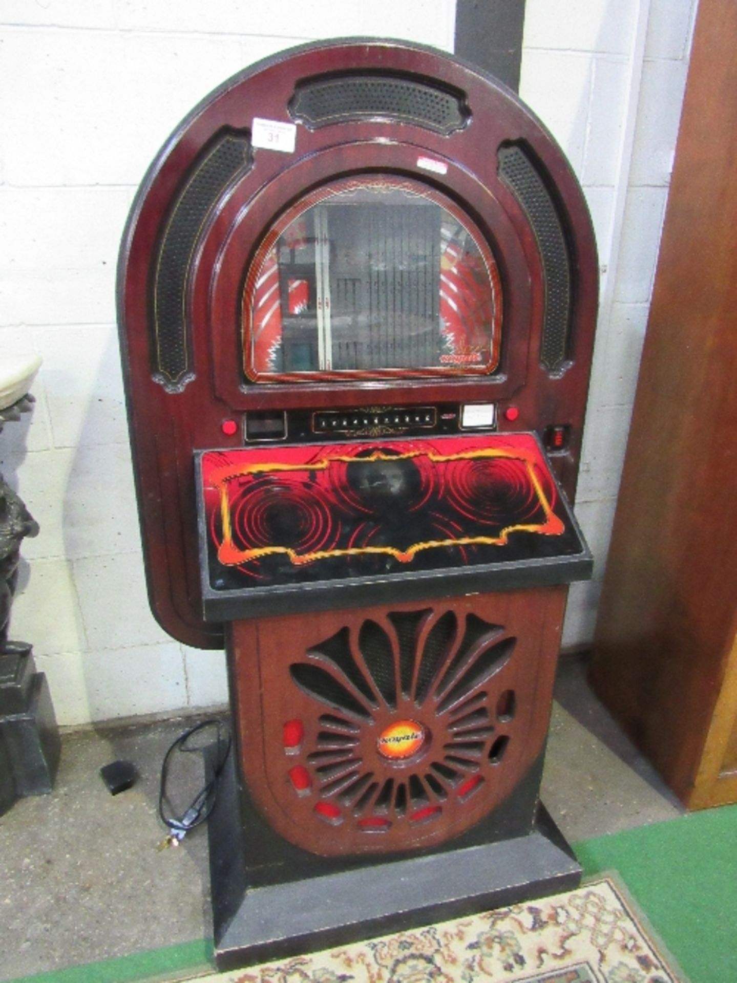 Vintage Royale jukebox. Estimate £200-300