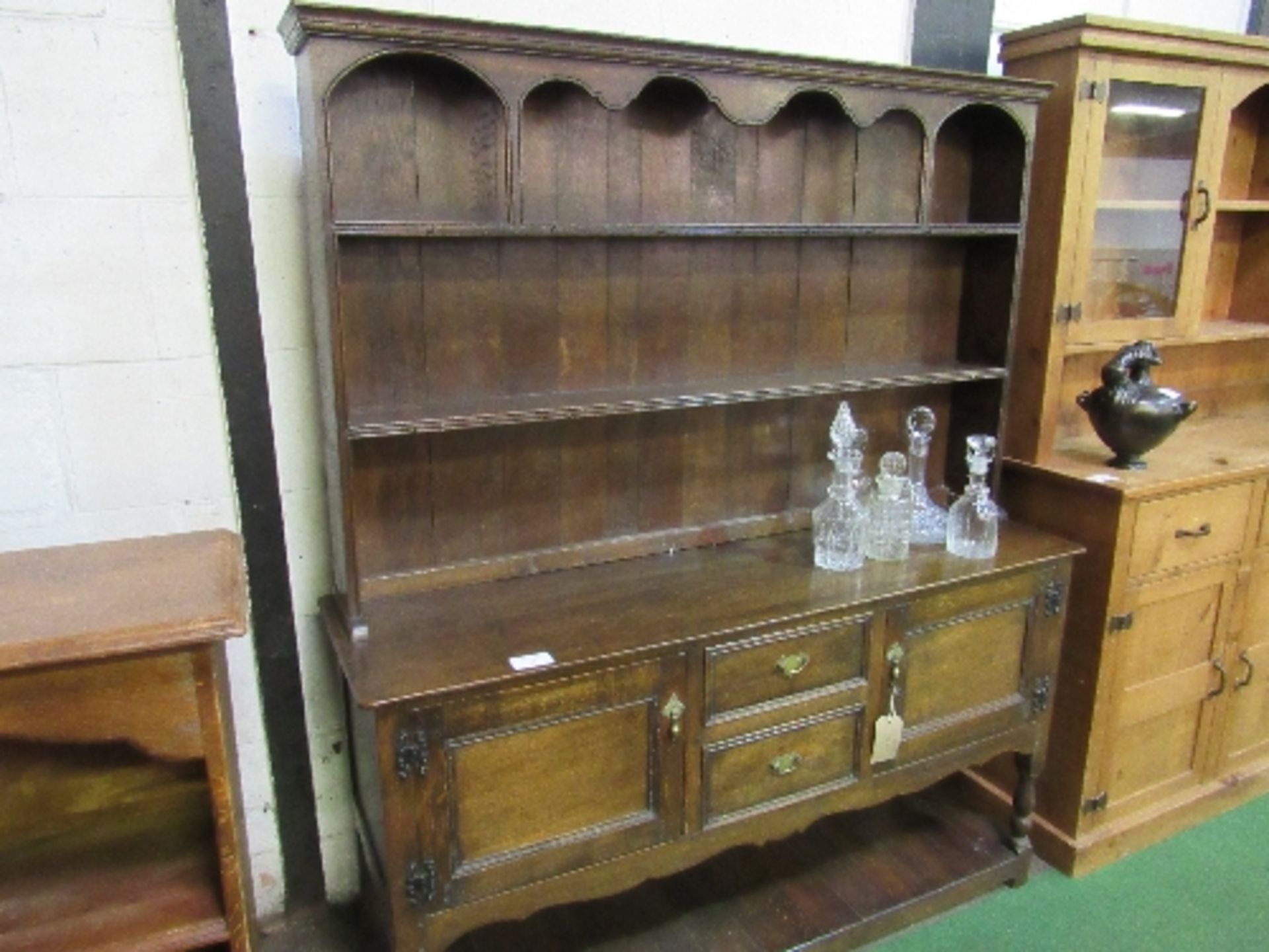 Oak dresser with 2 open shelves over 2 cupboards flanking 2 drawers & display shelf beneath, 153 x