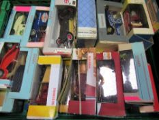 Box of 25 Lesney/Matchbox model vehicles. Estimate £30-50