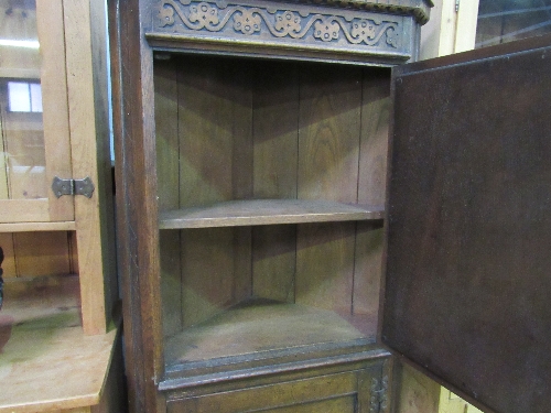 Oak corner cabinet with carved decoration to top cupboard, 70 x 38 x 176cms. Estimate £20-30 - Image 2 of 5