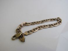 9ct gold chain link bracelet weight 17.7gms length 21cms. Est £180-200