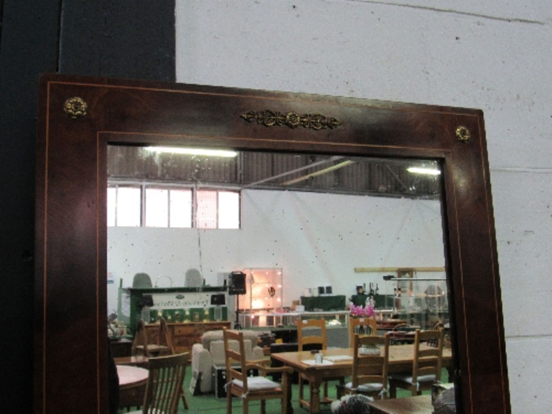 Ornate Regency-style figured mahogany wall mirror with twin inlays of boxwood stringing & faux - Image 3 of 3