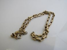 9ct gold necklace weight 8.8gms length 46cms. Est £100-120