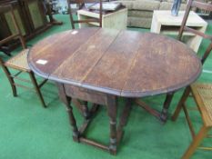 Oak gate-leg table, 119 (open) x 81 x 65cms. Estimate £20-30