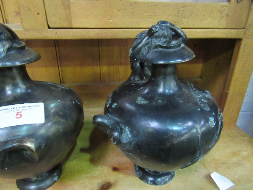 Pair of bronzed urns with weeping female figures. Estimate £30-50 - Image 3 of 4