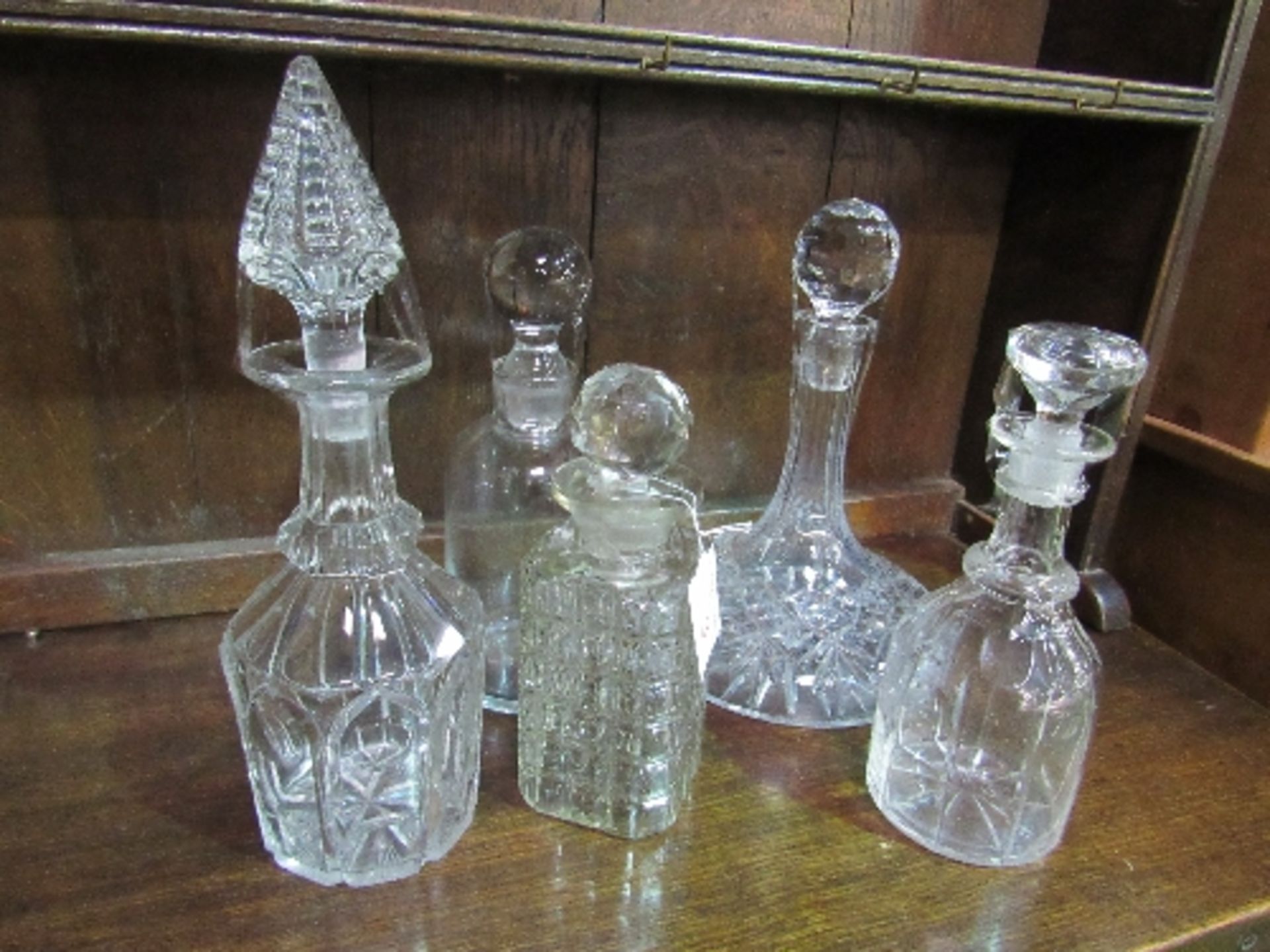 5 crystal & moulded decanters. Estimate £20-30 - Image 2 of 2