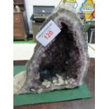 Rock crystal. Estimate £50-60